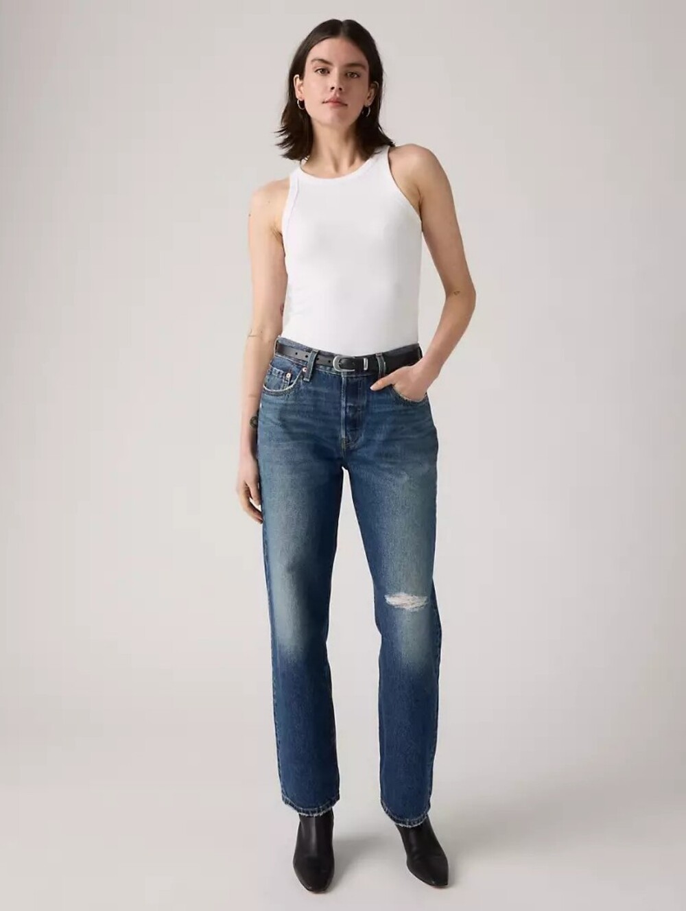 Levi's 501 Ankle Dark  Wash Jeans Raw hem Size 26X 29 inseam